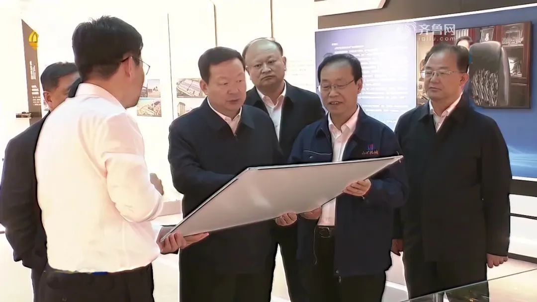 山東省委副書記、省長周乃翔蒞臨山東山礦機(jī)械有限公司新廠區(qū)調(diào)研